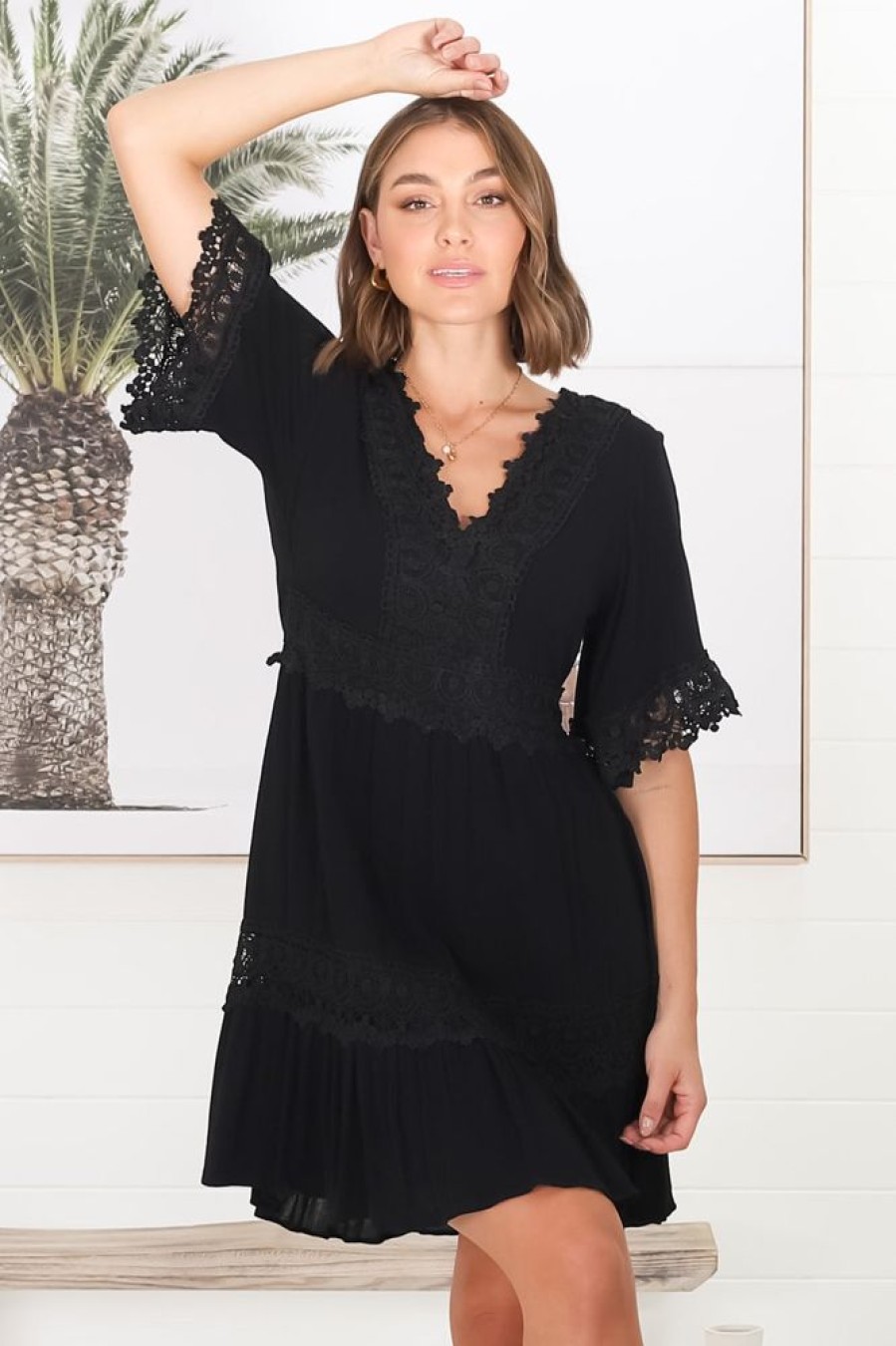 Dresses Salty Crush | Leelie Mini Dress - Black