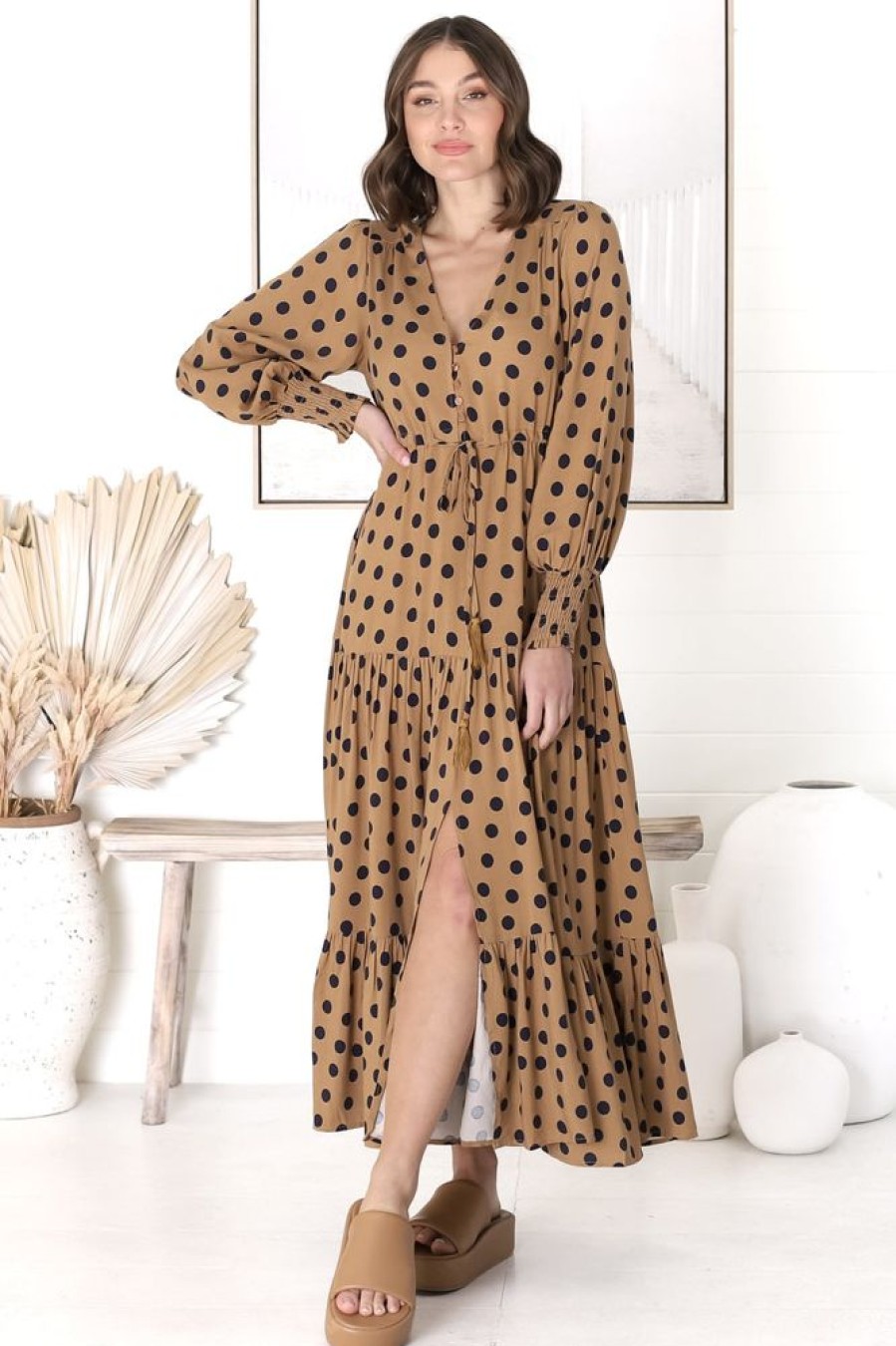 Dresses Salty Crush | Mahony Maxi Dress - Tan