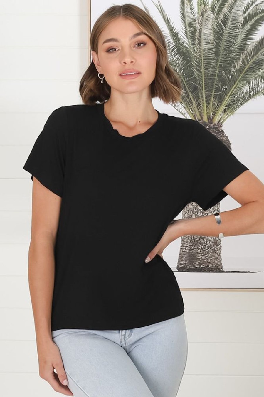 Tops Salty Crush | Luma T-Shirt - Black