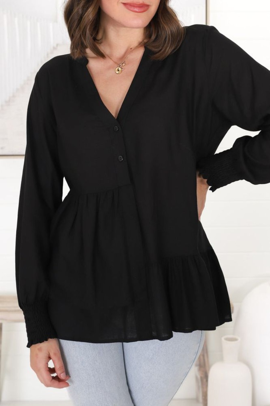 Tops Salty Crush | Nell Linen Top - Black