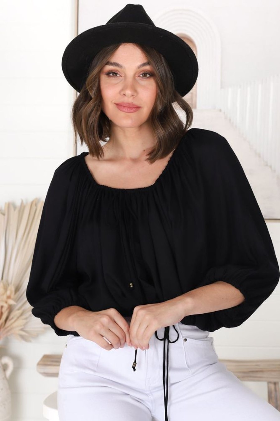 Tops Salty Crush | Thelma Top - Black