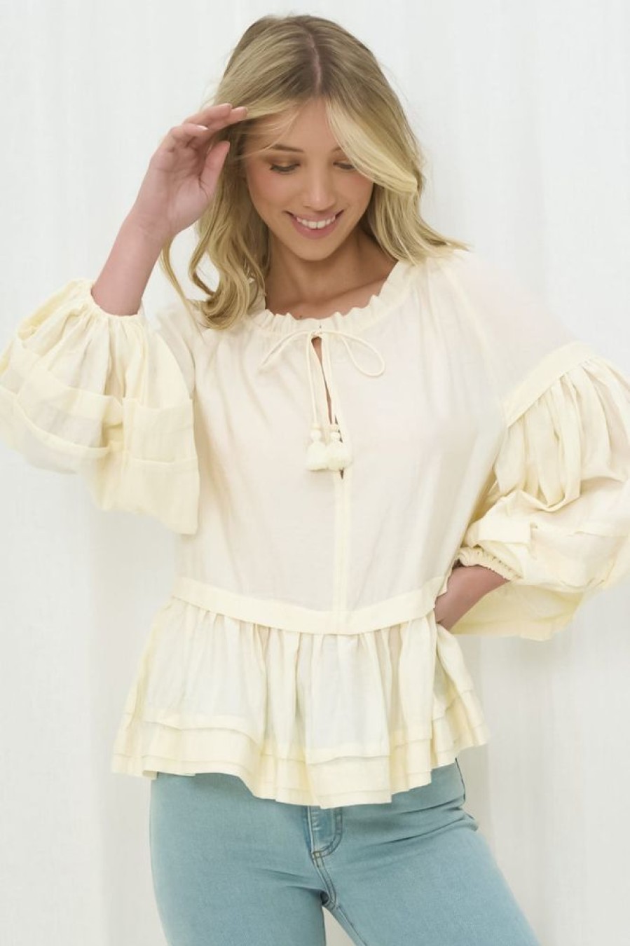 Tops Salty Crush | Miya Blouse - Cream