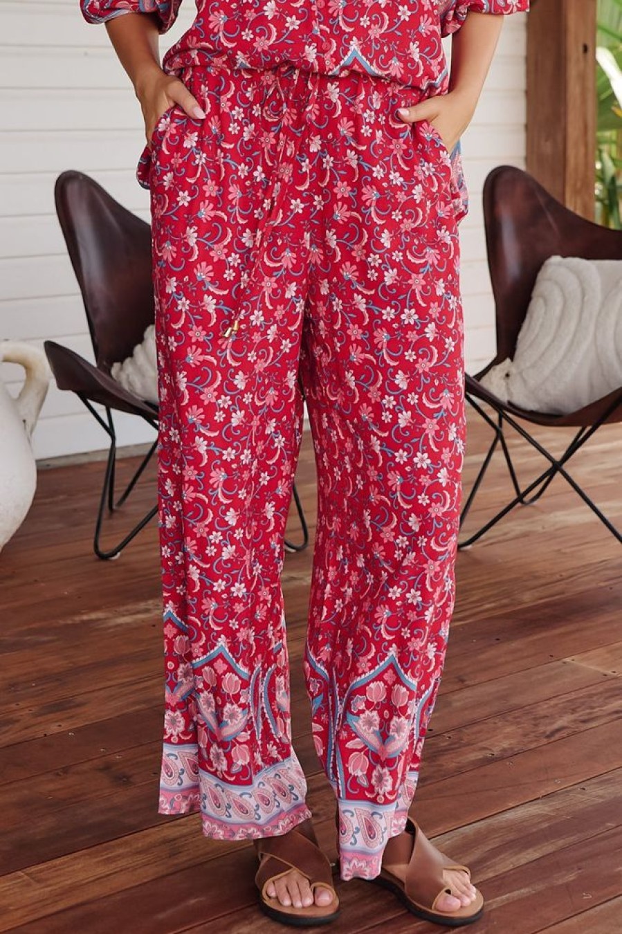 Jaase jaase | Jaase - Cici Pants: Mid Rise Relaxed Wide Leg Pant In Ruby Rogue Print
