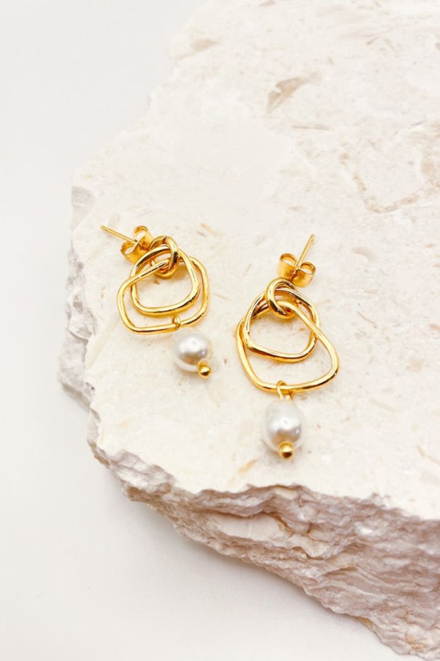 Accessories ANGELS WHISPER | Dionne Pearl Earrings - Gold