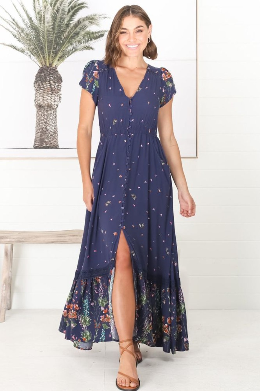 Jaase JAASE | Carmen - Raining Flowers Maxi Dress